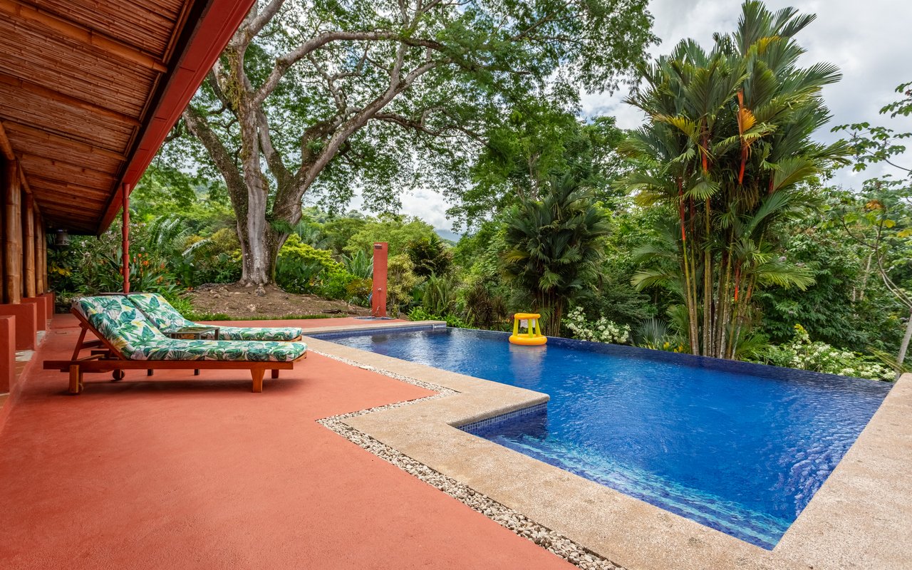 Tropical Getaway with Two Villas and Lush Gardens Near the Heart of Uvita