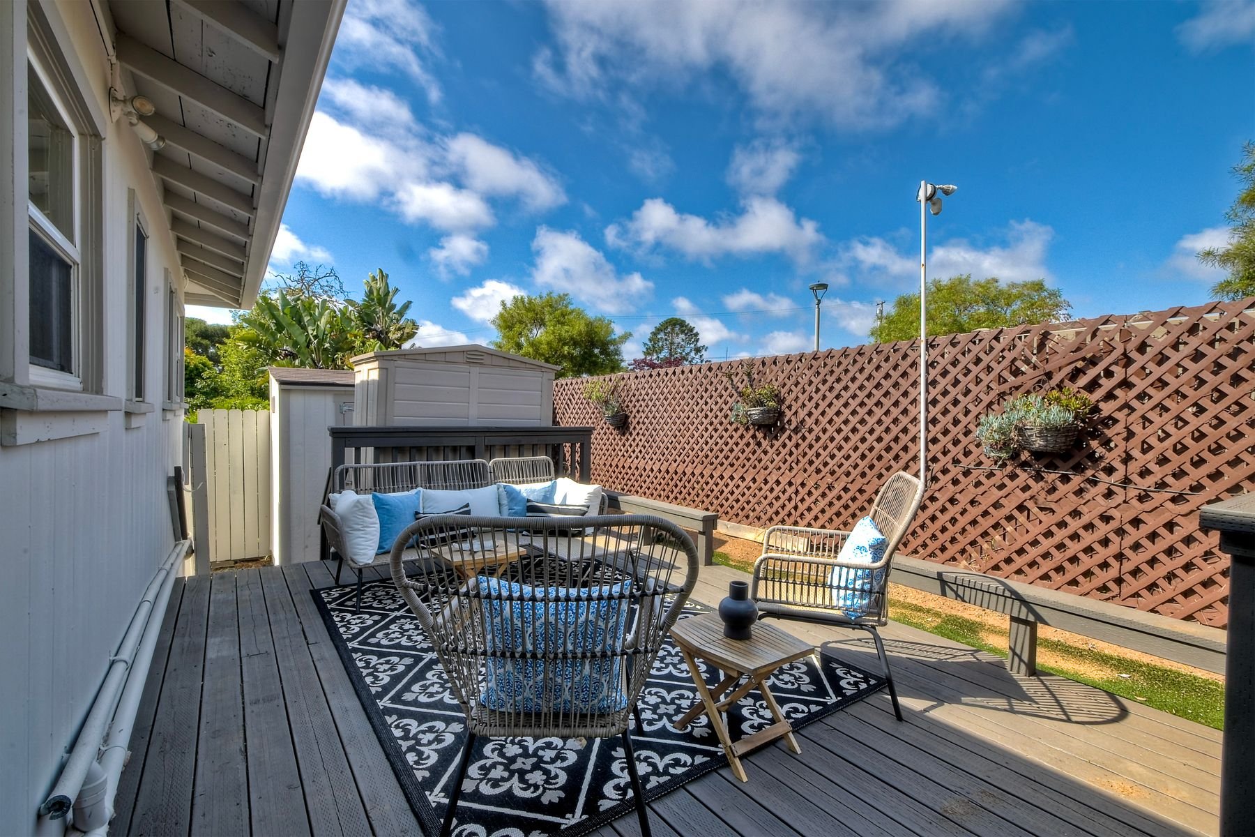 2850 Highland Dr