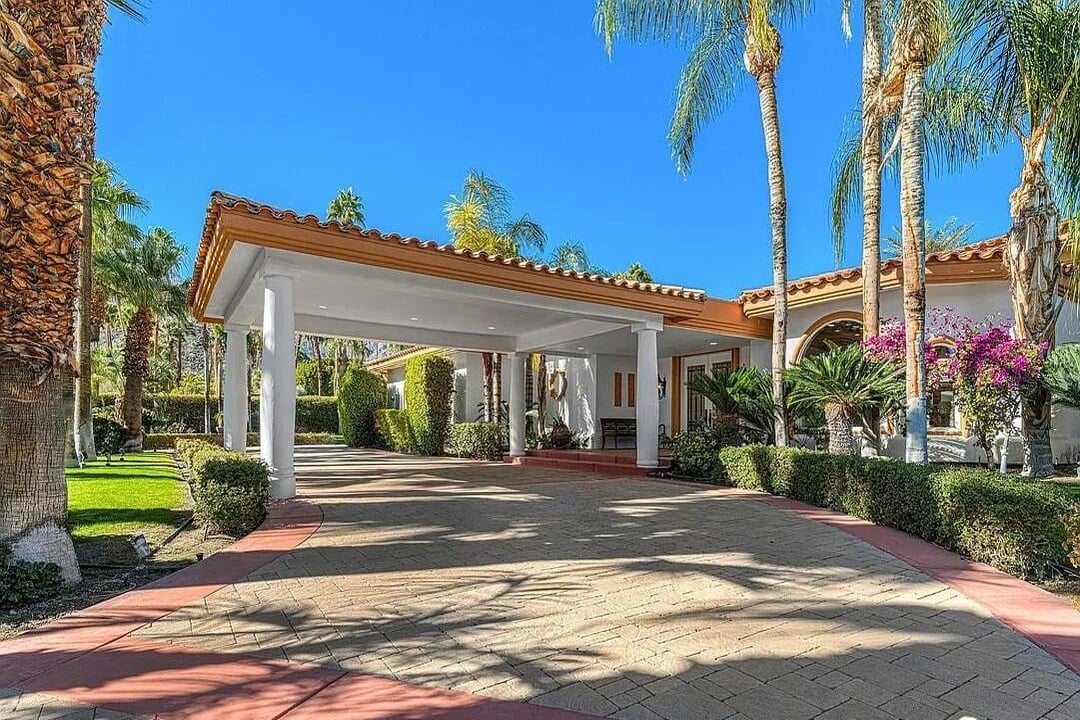Blissful Palazzo