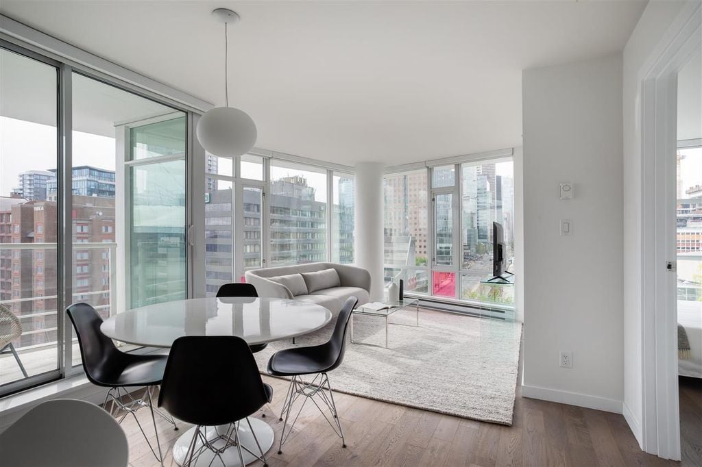 161 W Georgia St, #1508