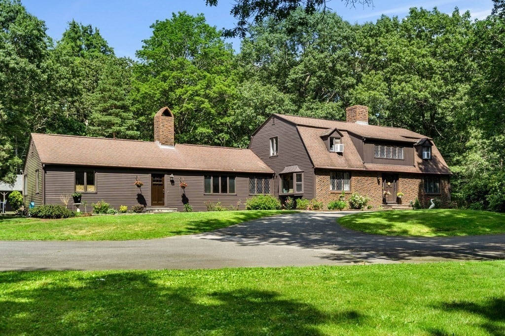 10 Beaver Pond Rd