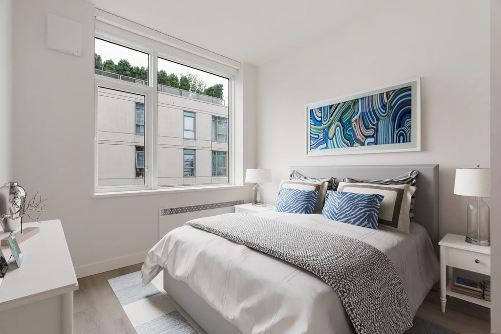 209 E 7th Ave, #607