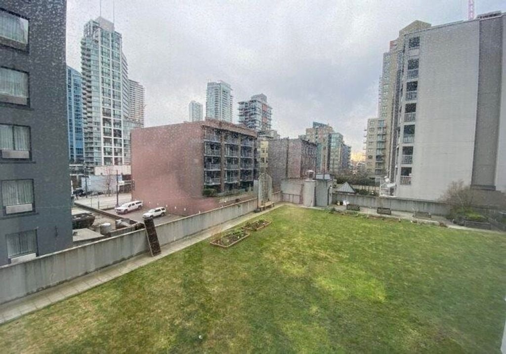 1212 Howe St, #309