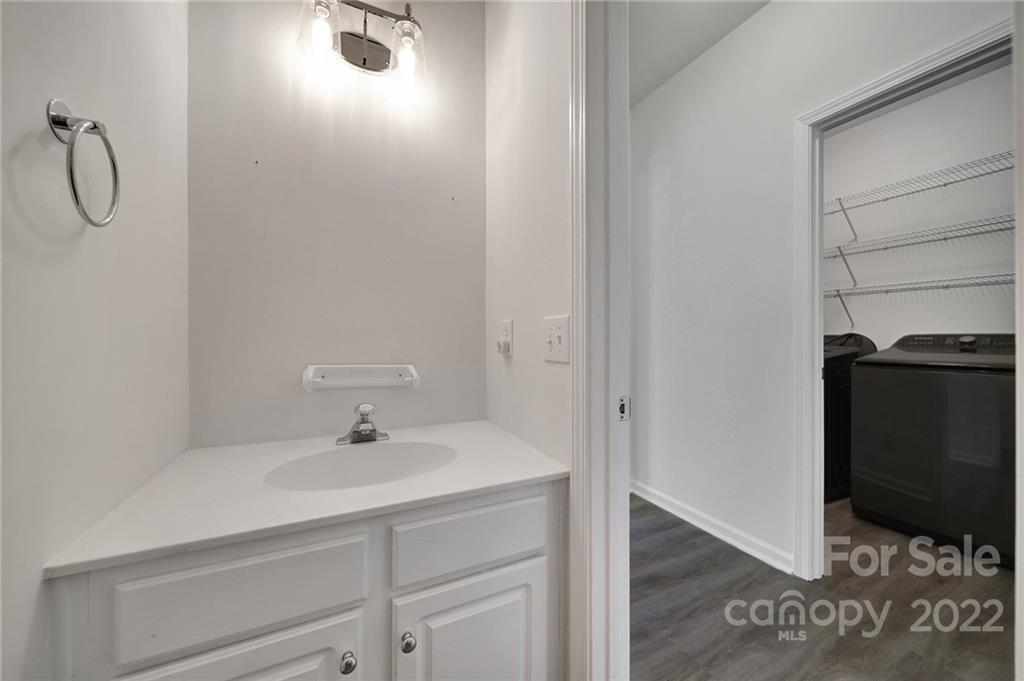 11708 Huxley Rd