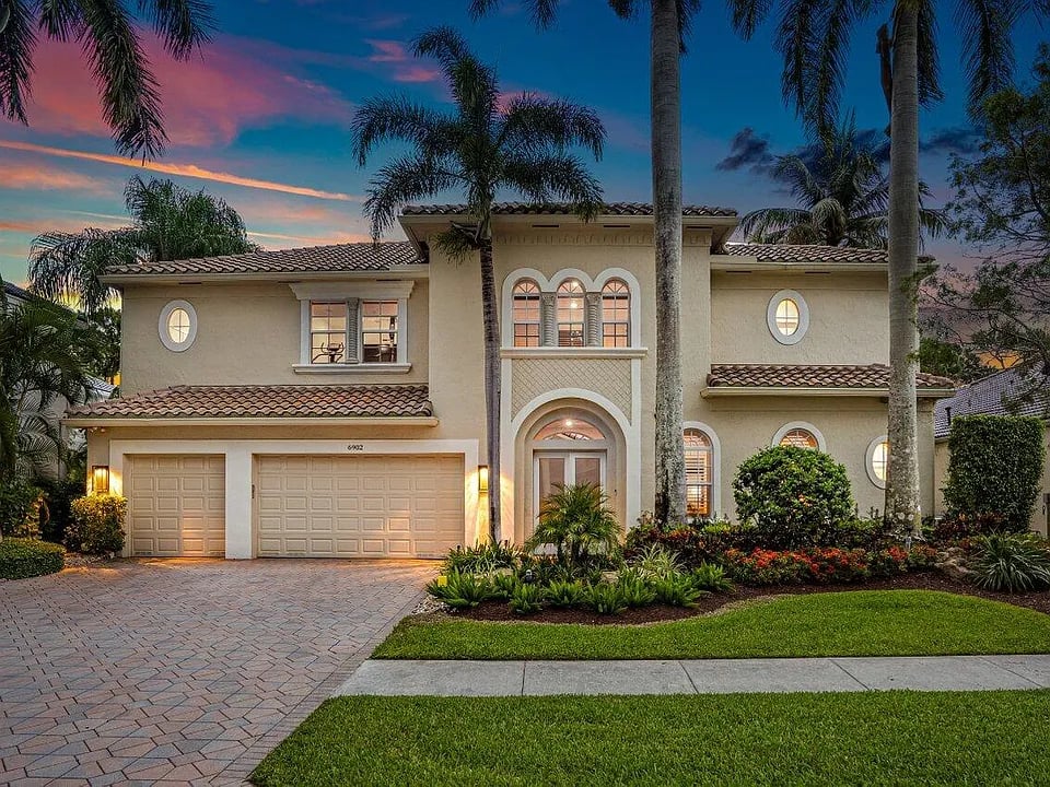6902 Royal Orchid Circle