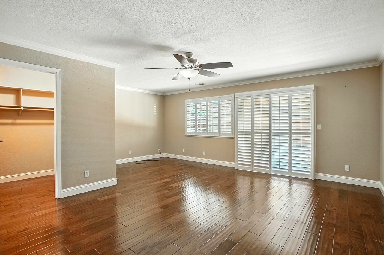 Great Custom Home in Galt! 