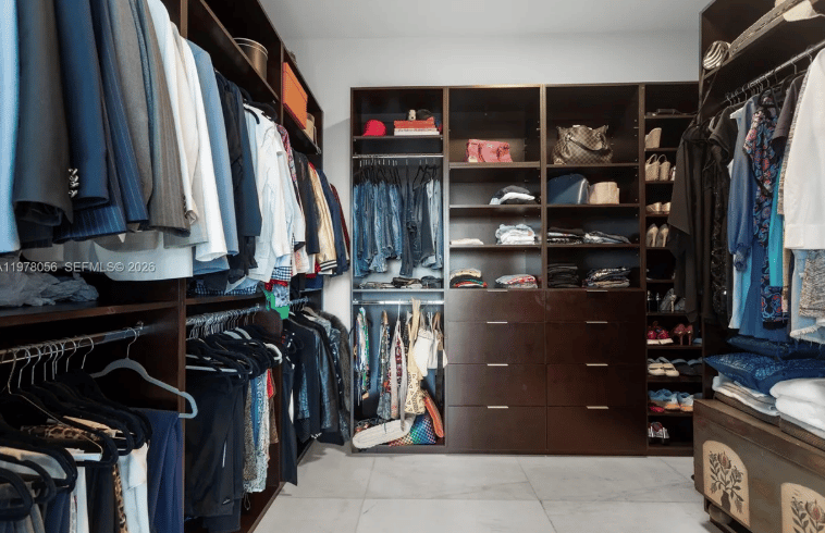 LUXURY IN THE MIAMI SKY