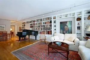 130 East 63rd Street Unit: 5C