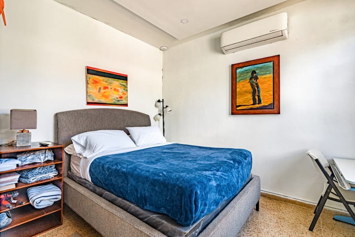 Beach House Apt 9 • 1BR + Sofa Bed • Full Kitchen - Airbnb