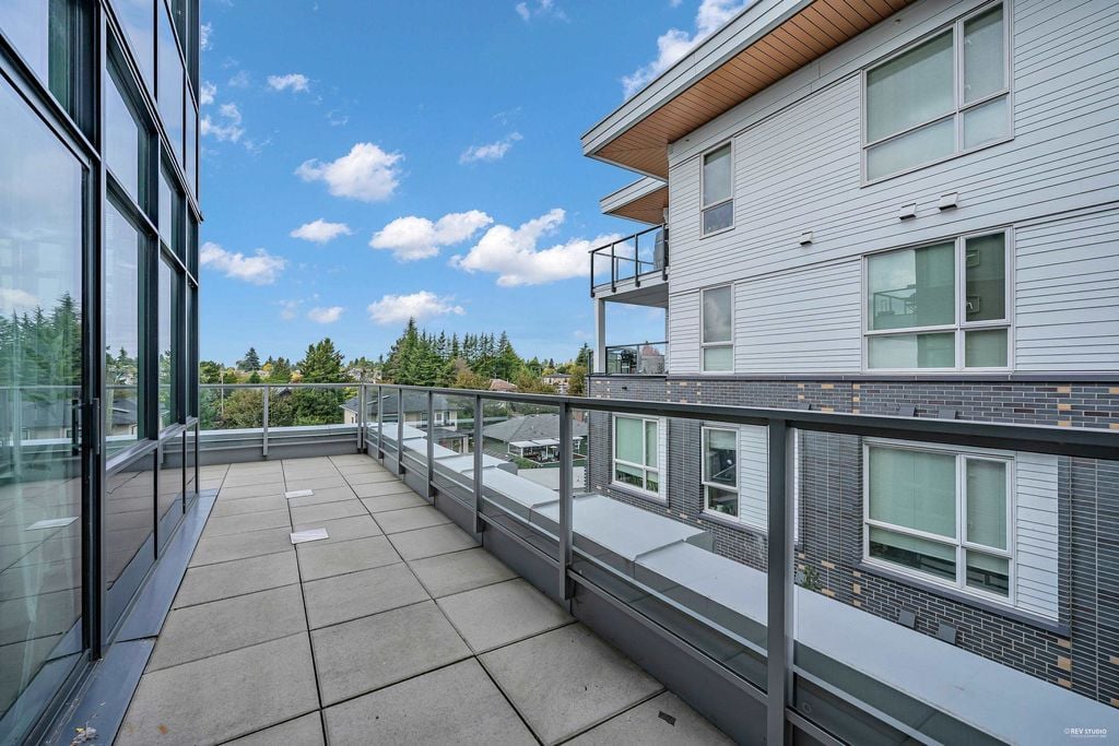 6733 Cambie St, #501