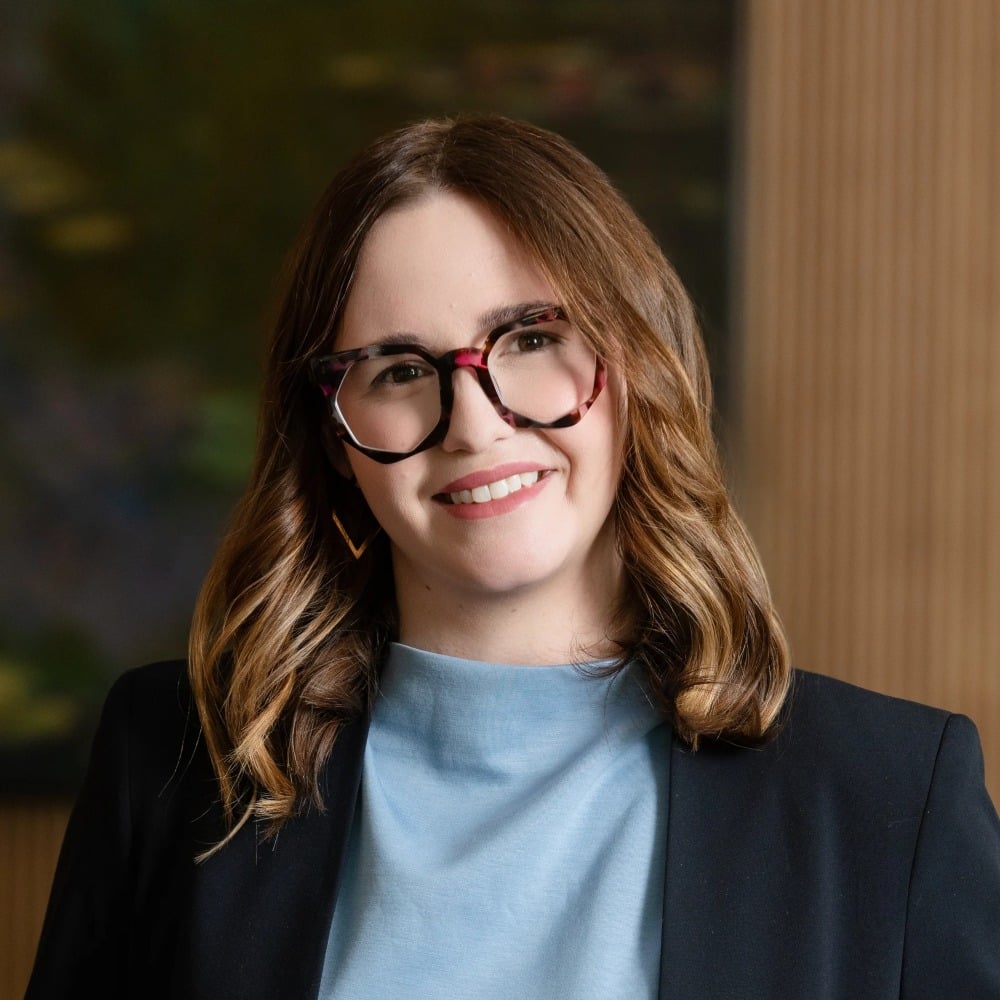Jen Dale Portland OR, Real Estate Agent Headshot