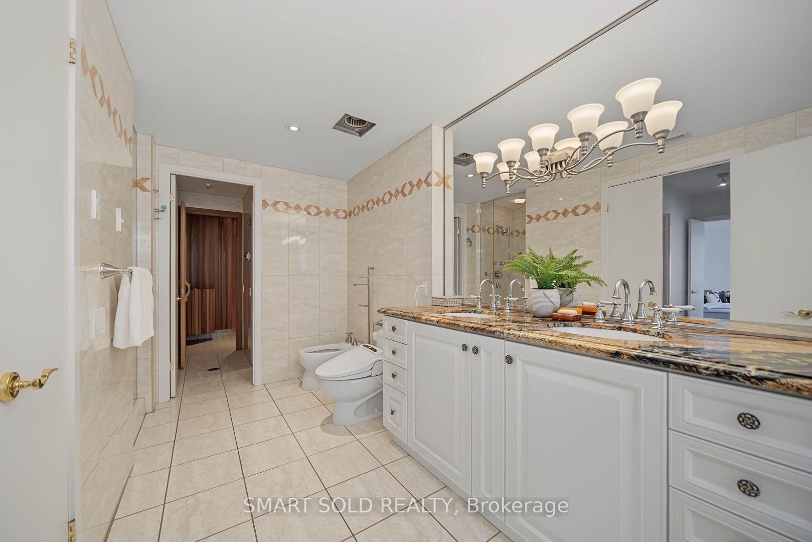 PRESTIGE AT 500 QUEENS QUAY WEST