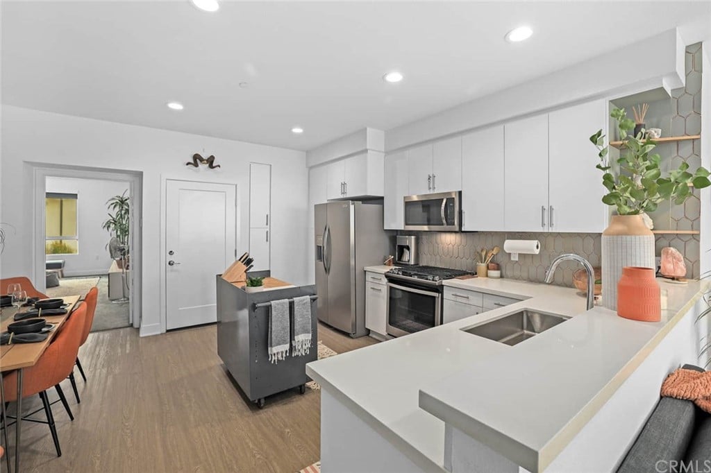 118 S Avenue 50, Unit 204