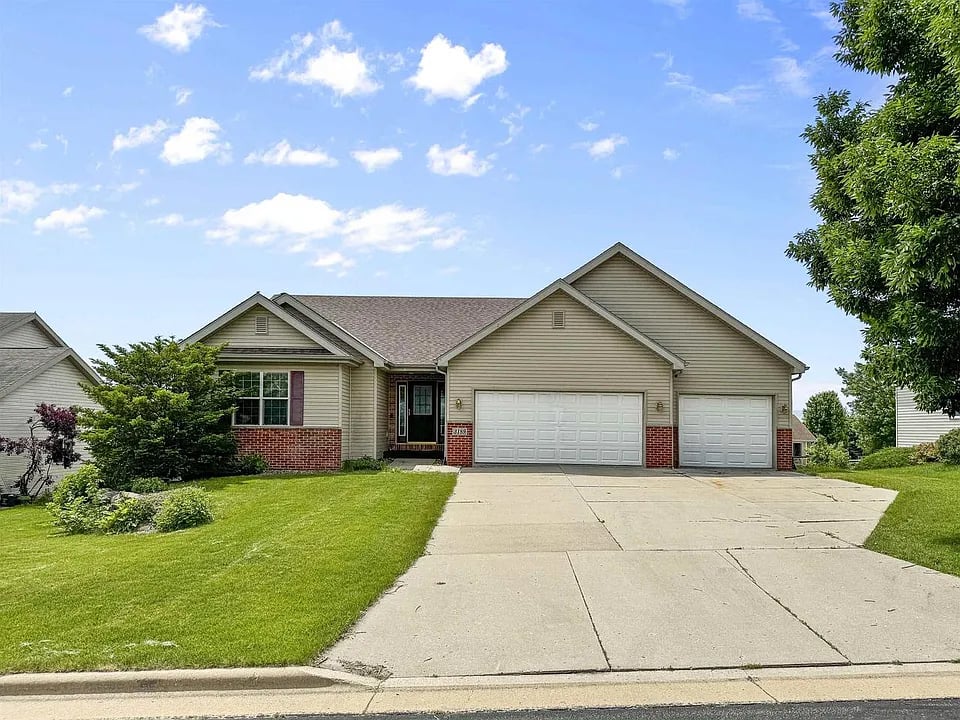 3189 Bookham Dr