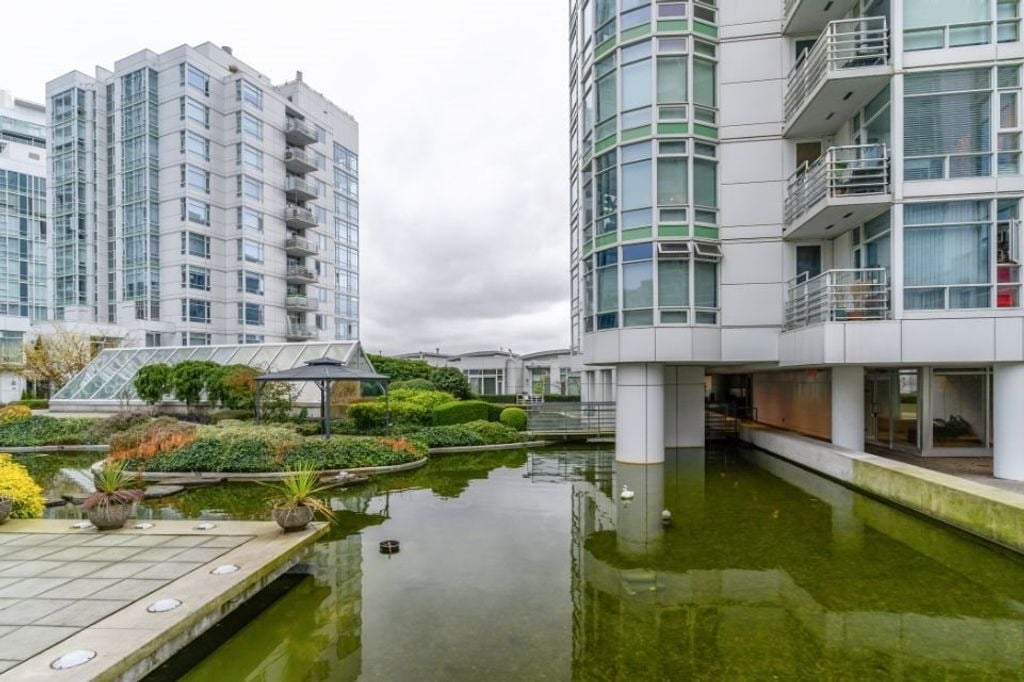 1199 Marinaside Cres, #1503
