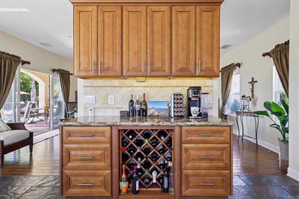 944 Rainbow Crest Rd
