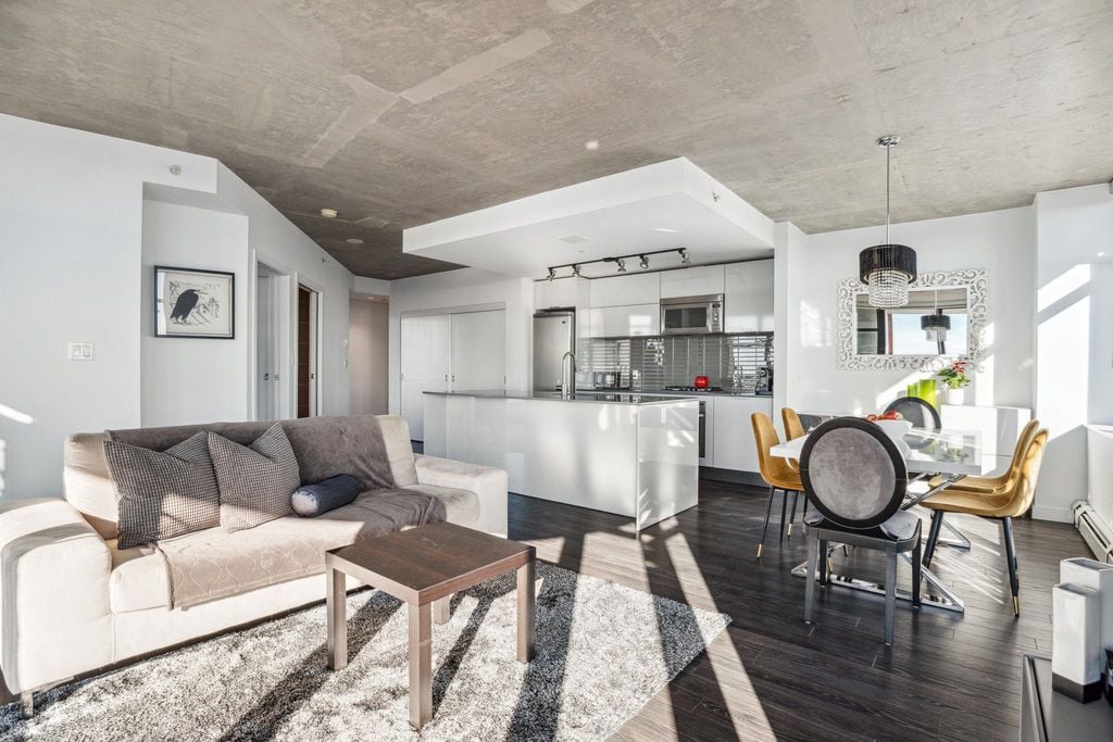 128 W Cordova St, #3506