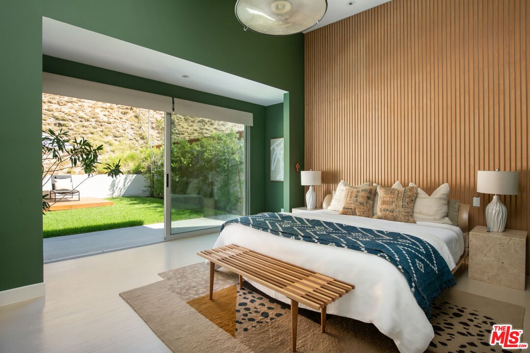 Northstar Pavilion, Amor Rd, 90046