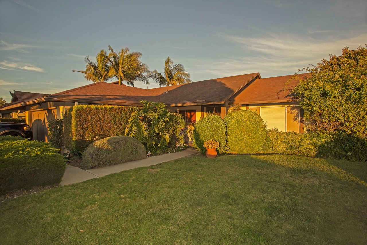 492 Pacific Oaks Rd