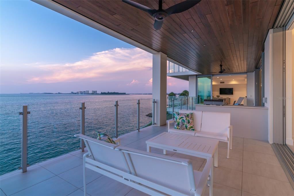 4750 Ocean Blvd, #202