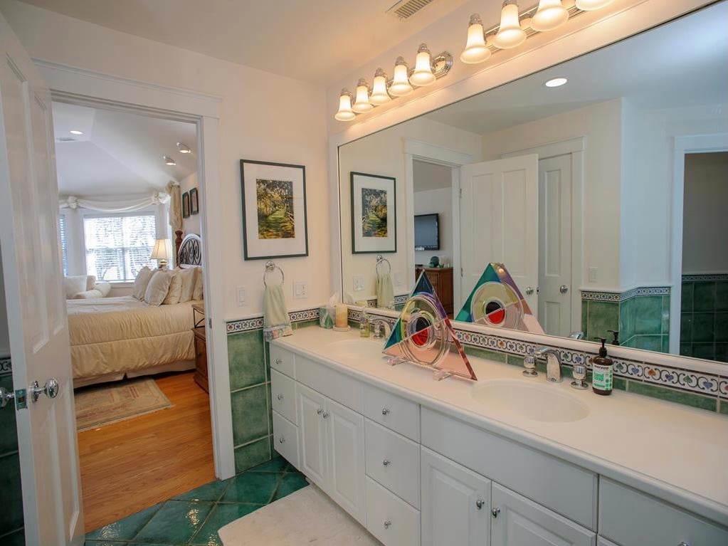 283 Pond Rd