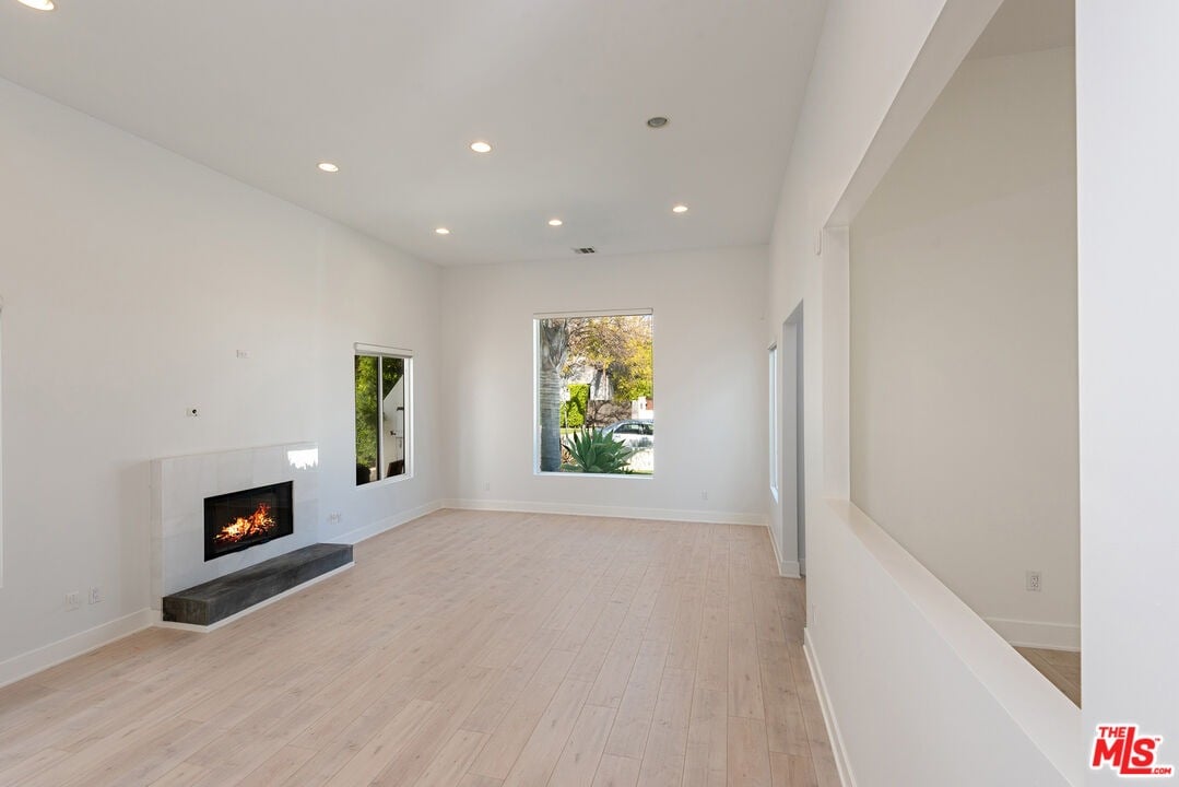 455 N La Jolla Ave