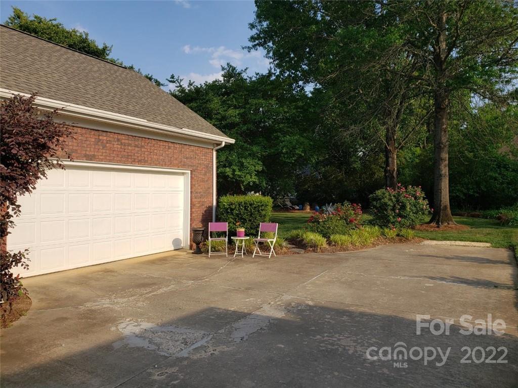 2647 Willis Dr