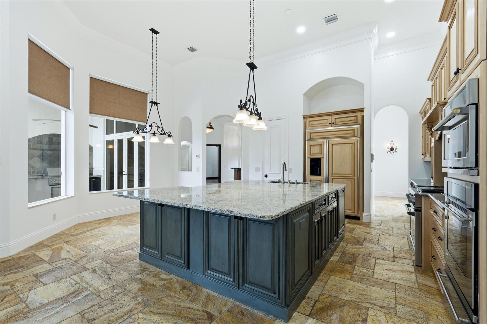  608 Inlet Rd