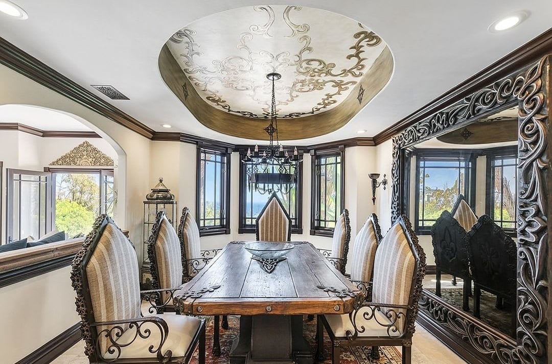 Eminence Villa