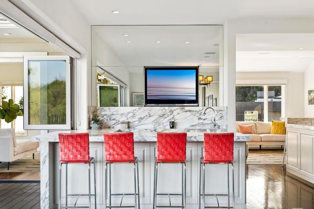 Sierra Mar Dr, 90069