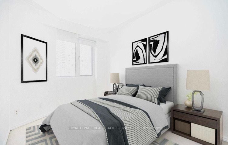 555 Yonge St 502