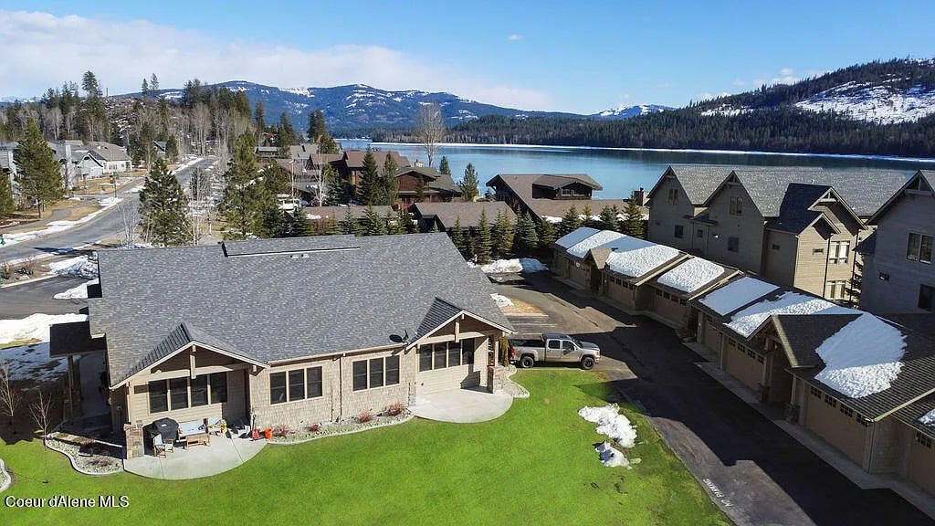 519 Lakeshore Ave UNIT 301