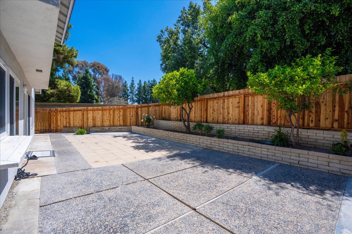 14102 Saarinen Court