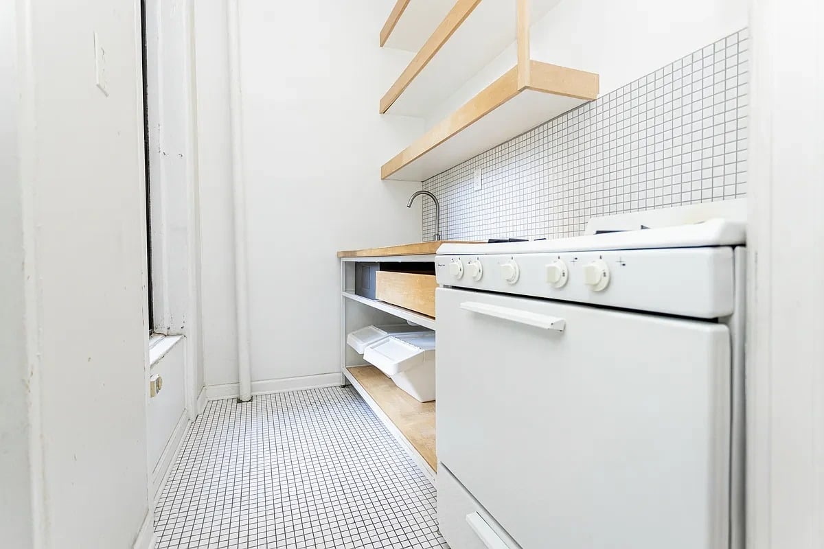 1046 Bergen St 1C