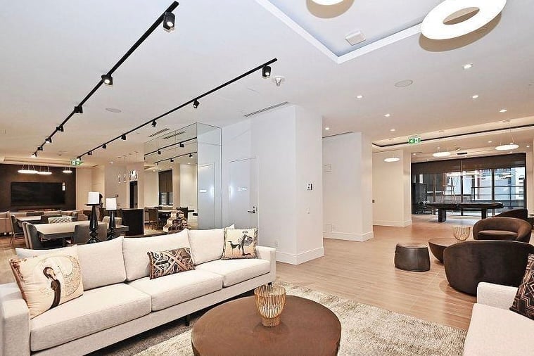 8 Widmer Street 2005