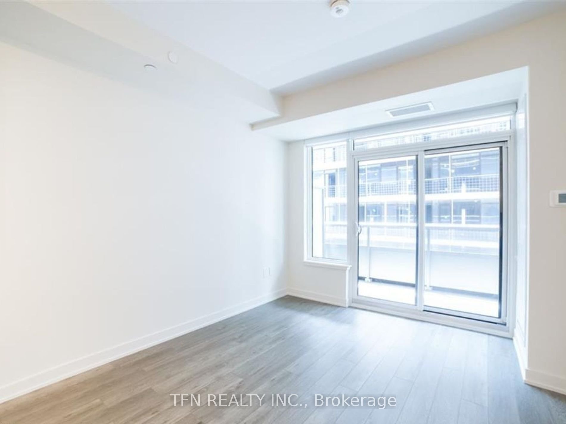 212 King William Street Unit: 910