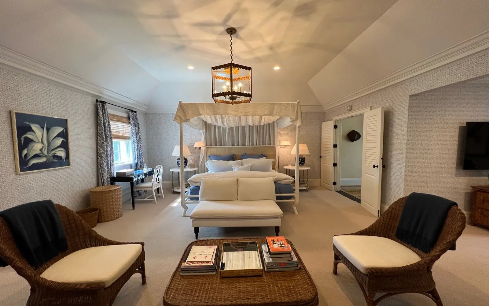 Stunning Lyford Cay Golf Course Residence