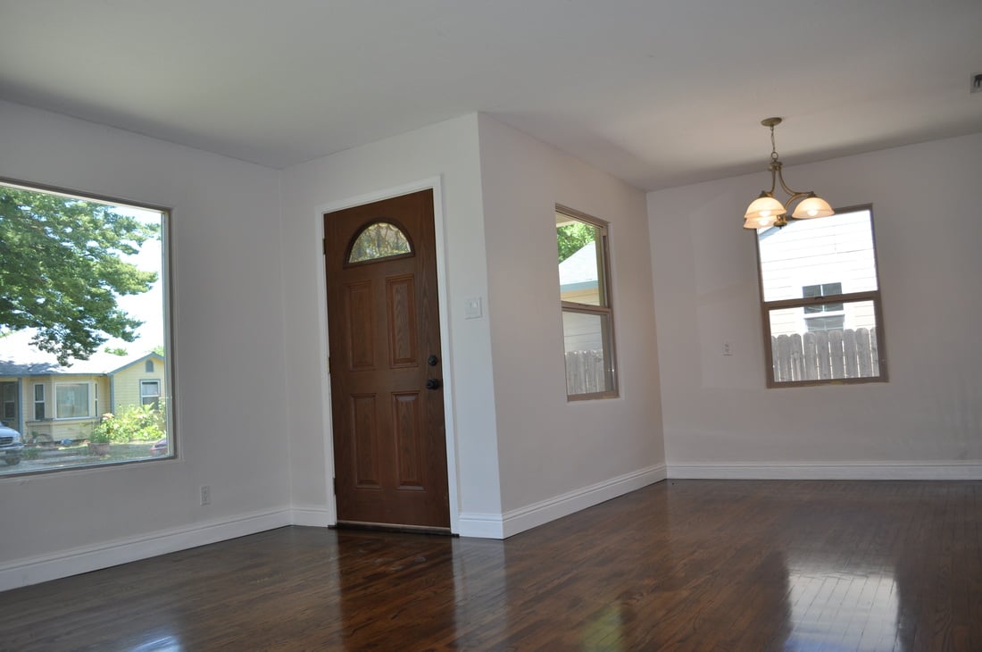  New Listing in Tahoe Park! 4301 61st Street Sacramento, CA 95820