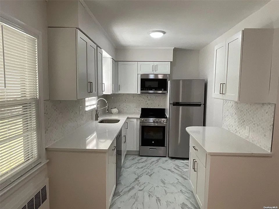 107 Radcliff Dr