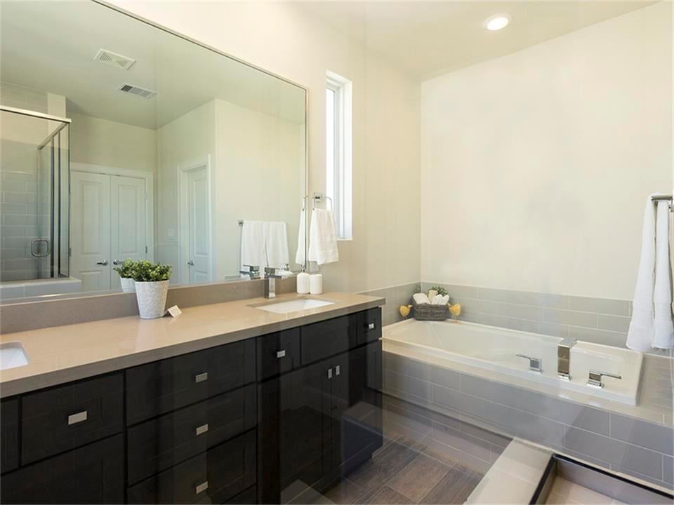 Shady Acres Gardens bathroom design