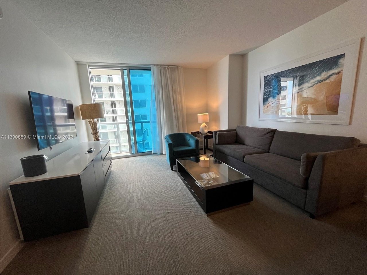 17315 Collins Ave #605