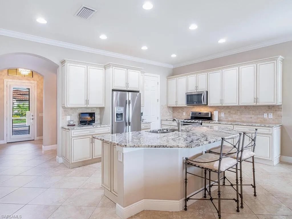 10271 Porto Romano Dr