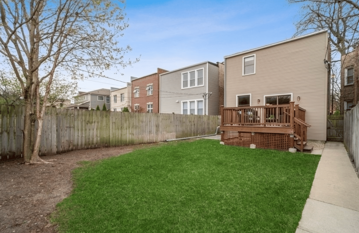 4225 N Damen Ave