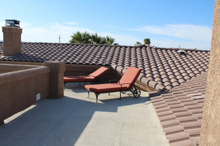 2562 Beverly Glen Dr. 