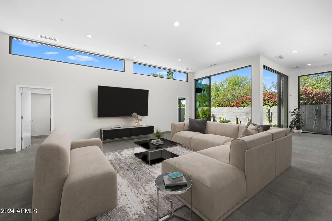 5434 E Lincoln Dr #16