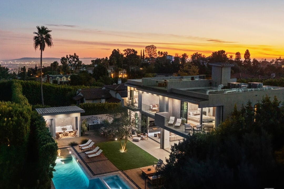 Aria Vista, Stradella Rd, 90077