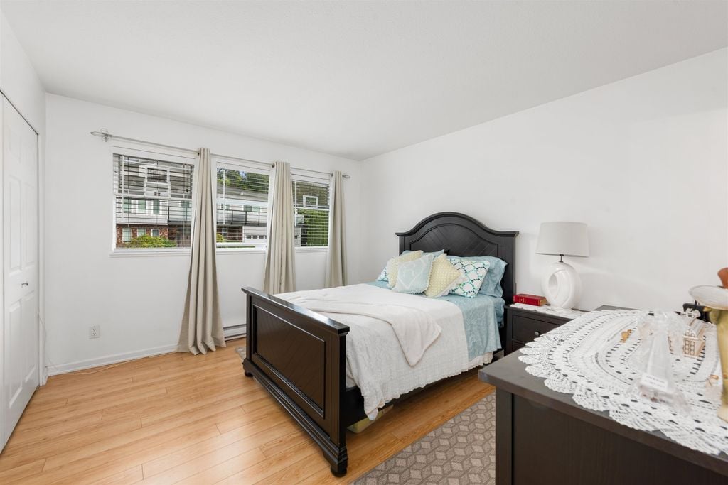 5335 Hastings St, #401