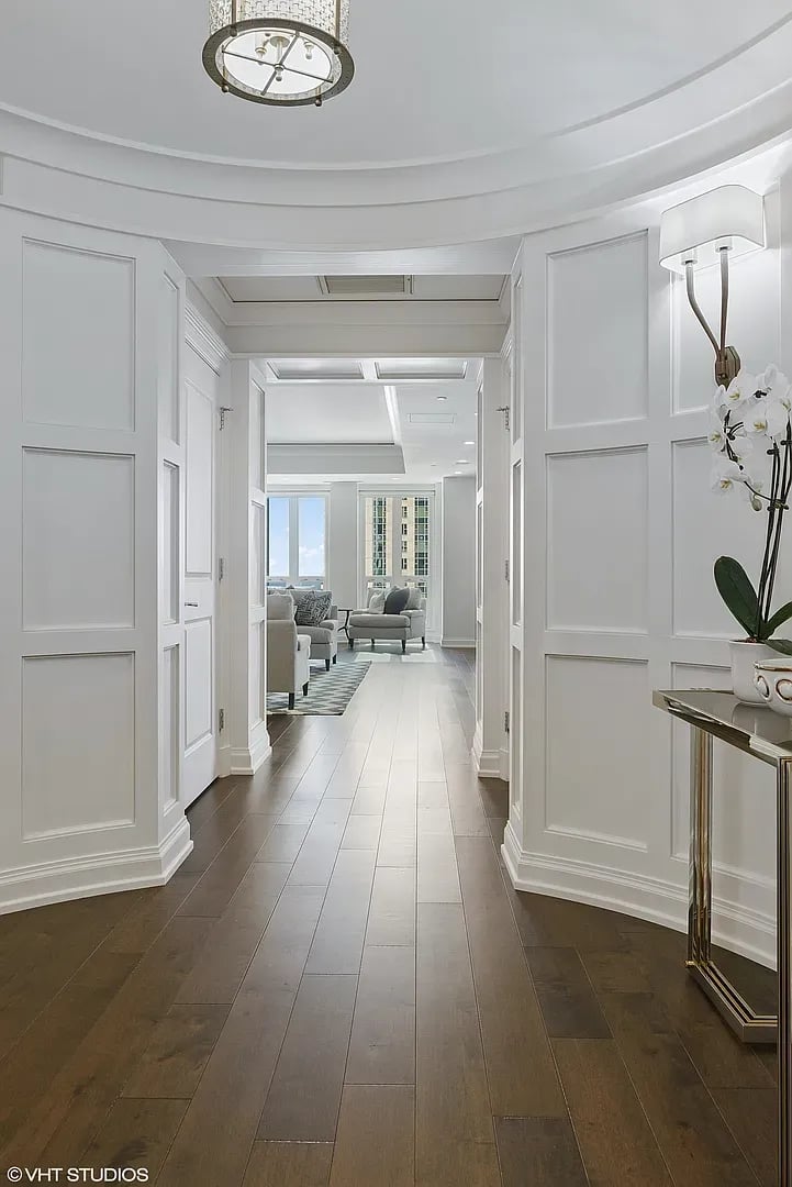 11 E Walton St APT 3201