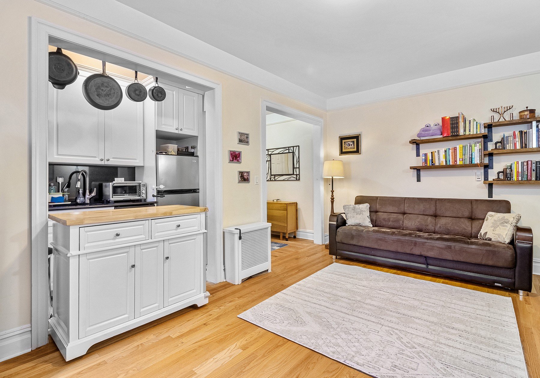 668 Riverside Drive, #F6