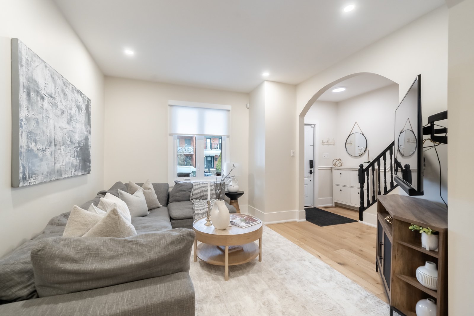 135 Sellers Ave 